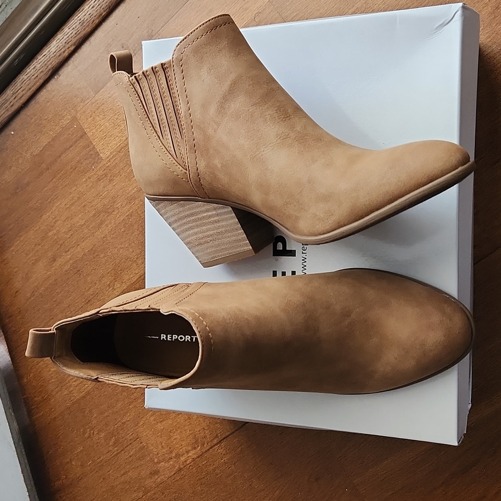 New Ankle Boots - Picture 2 of 5